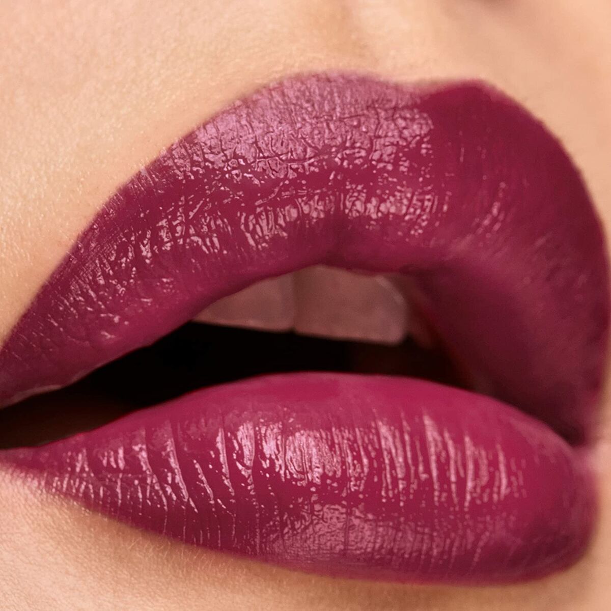 Lip balm Elizabeth Arden Lip Color Nº 06 More mulbrry matte Nº 06-More Mulbrry Matte 4 g skincare packaging