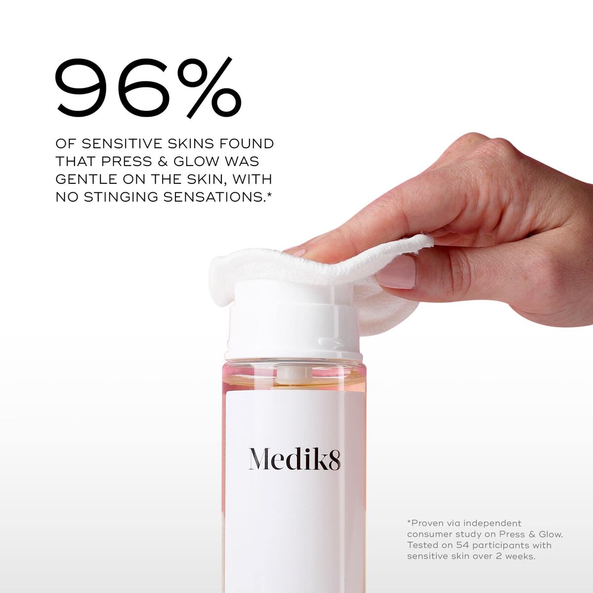 Bath towel Medik8 LIMPIADORAS Y TÓNICOS MEDIK8 200 ml product packaging