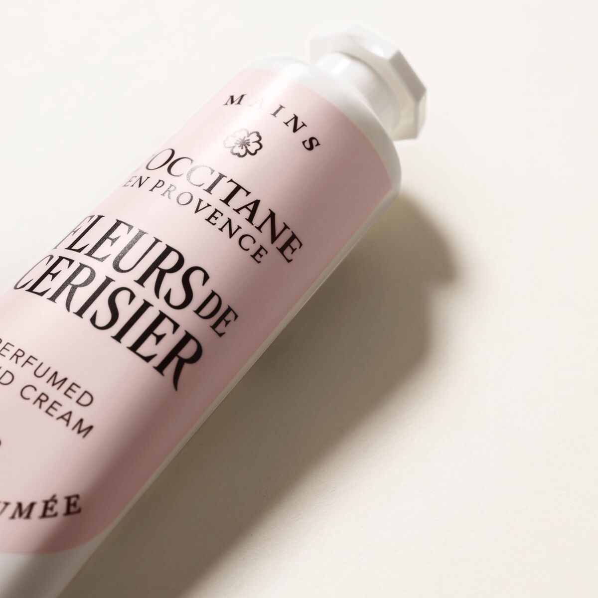 Reducing Cream L'Occitane En Provence FLEURS DE CERISIER skincare packaging