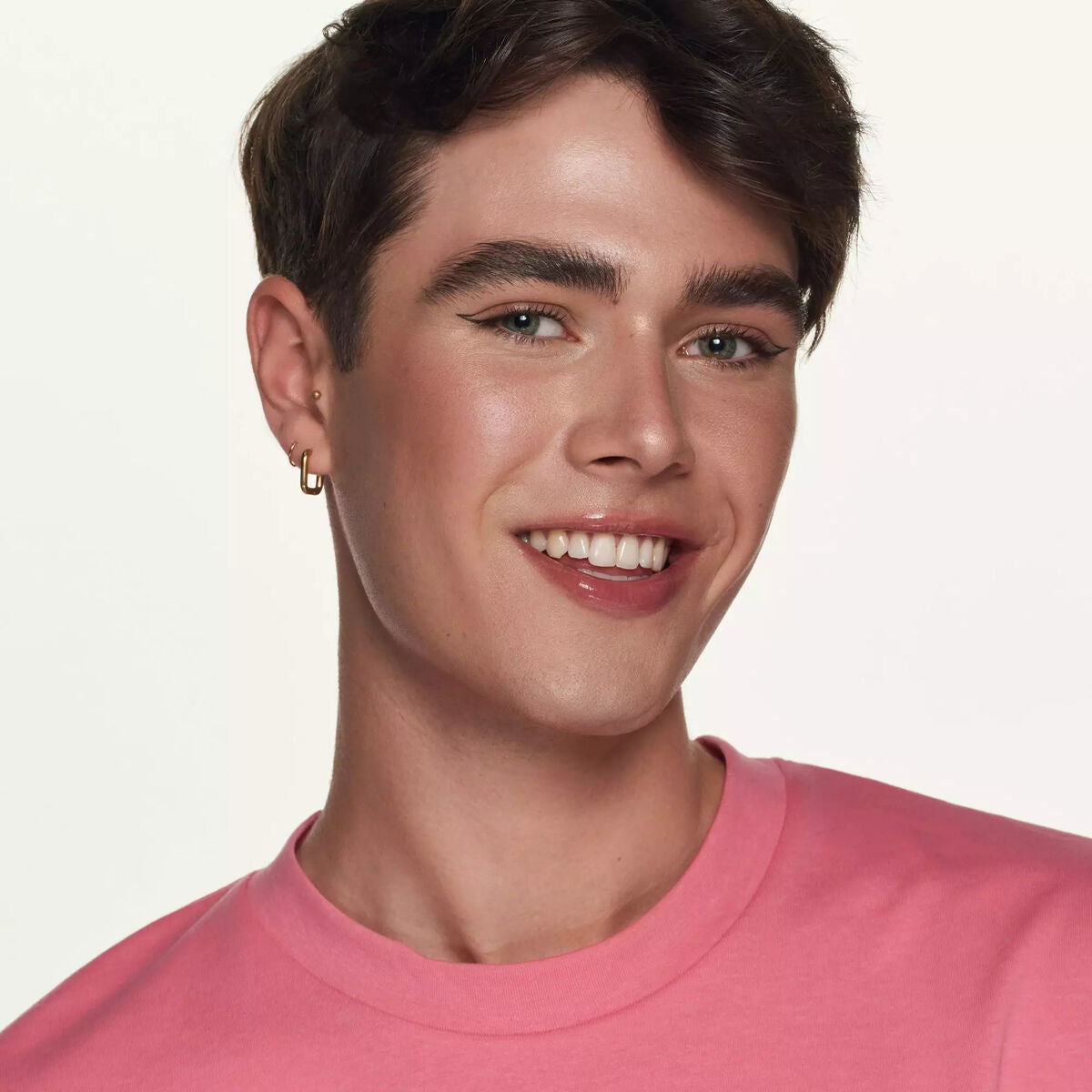 Eyeliner Essence Eyeliner Pen 1,1 ml makeup packaging 1.1 ml