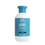 Shampoo Wella Invigo Aqua Pure 300 ml for Women shampoo bottle