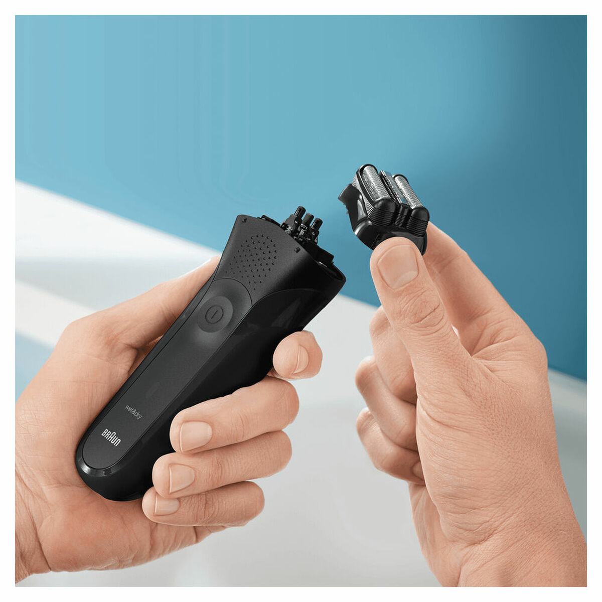 Electric Shaver Braun Series 3 300s product packaging