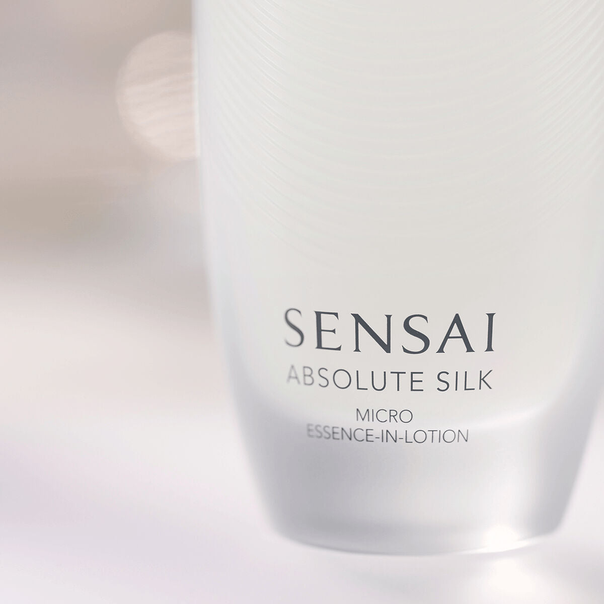 Moisturizing Facial Lotion Sensai ABSOLUTE 125 ml for Women skincare packaging