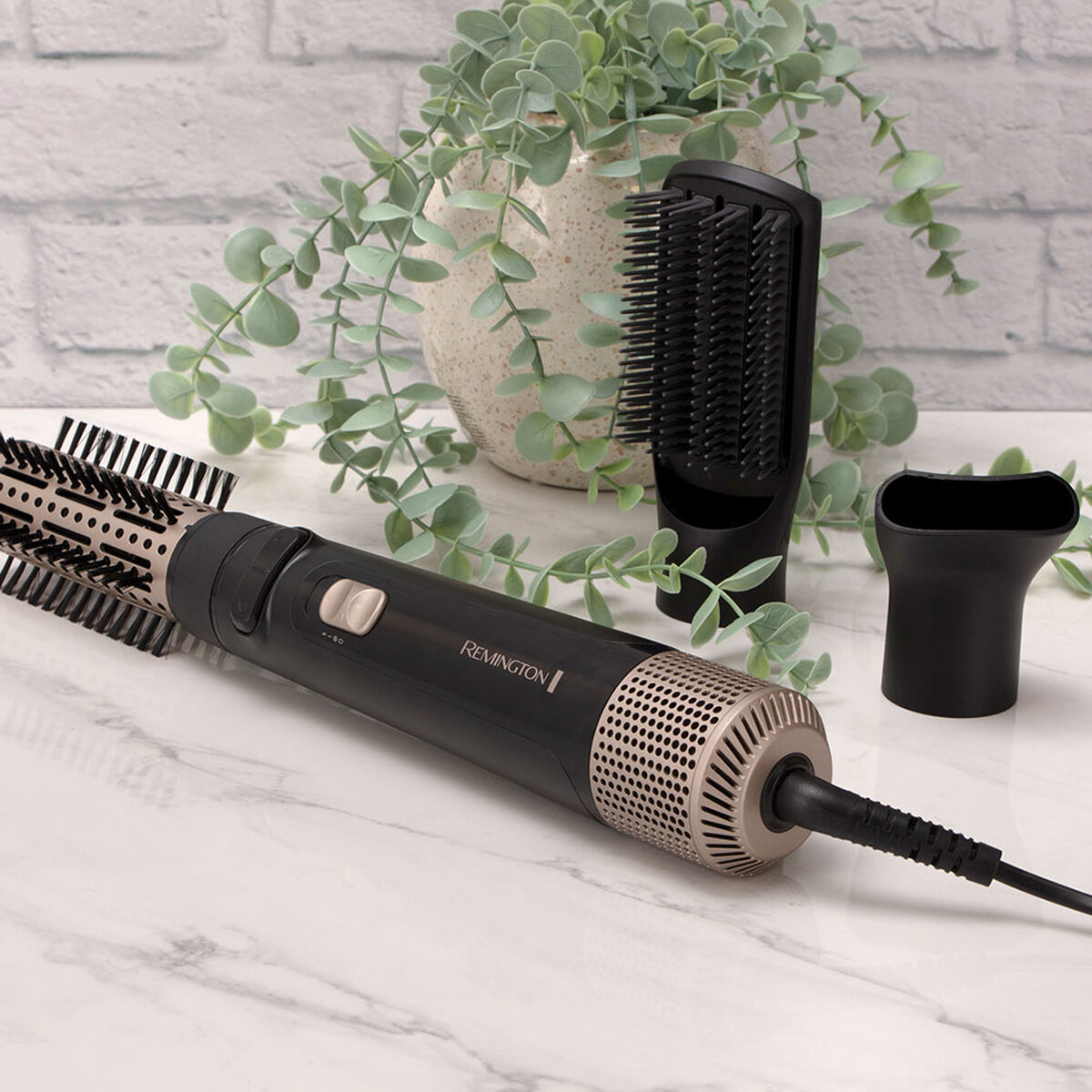 Styling Brush Remington 1000 W product packaging
