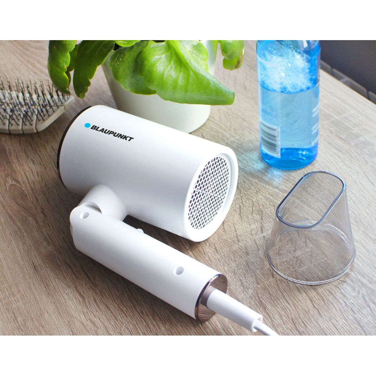 Hairdryer Blaupunkt HDD401WH White 1600 W product packaging