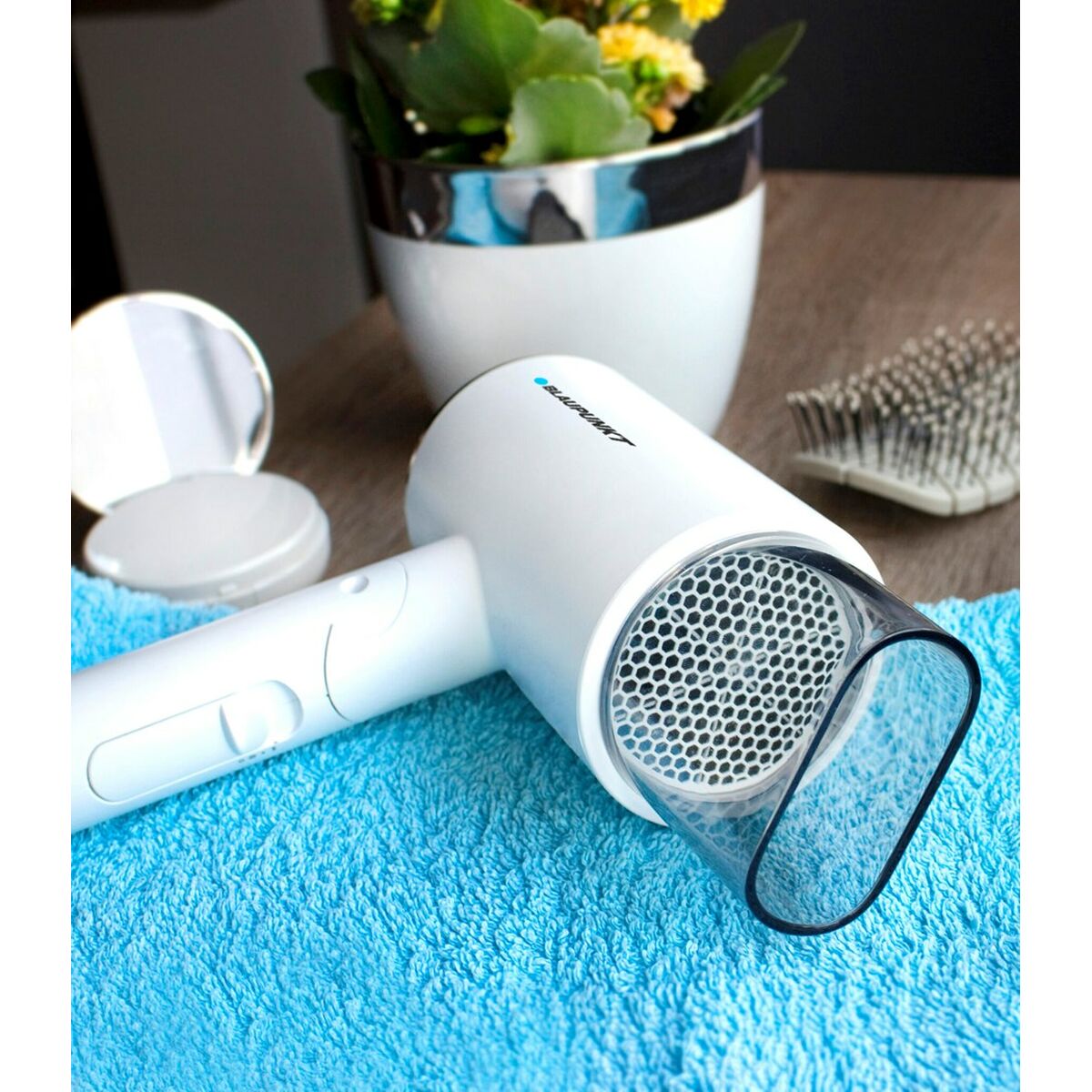 Hairdryer Blaupunkt HDD401WH White 1600 W product packaging