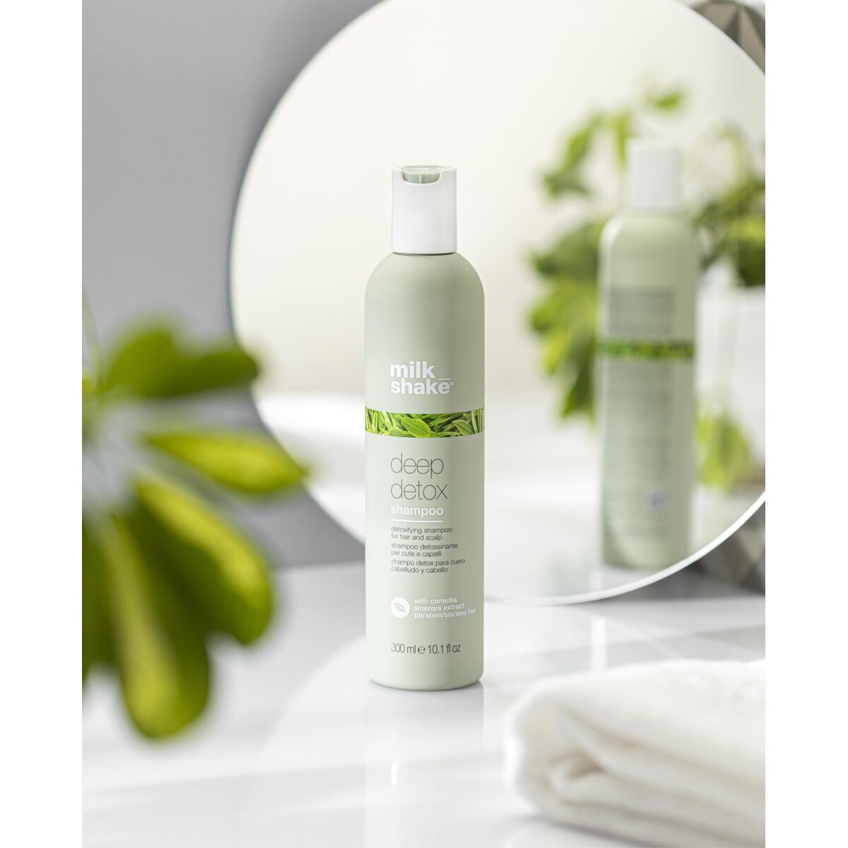 Shampoo Milk Shake DEEP DETOX for Women shampoo bottle