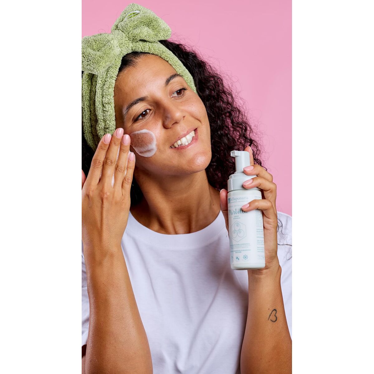 Cleansing Foam La Saponaria for Women product packaging