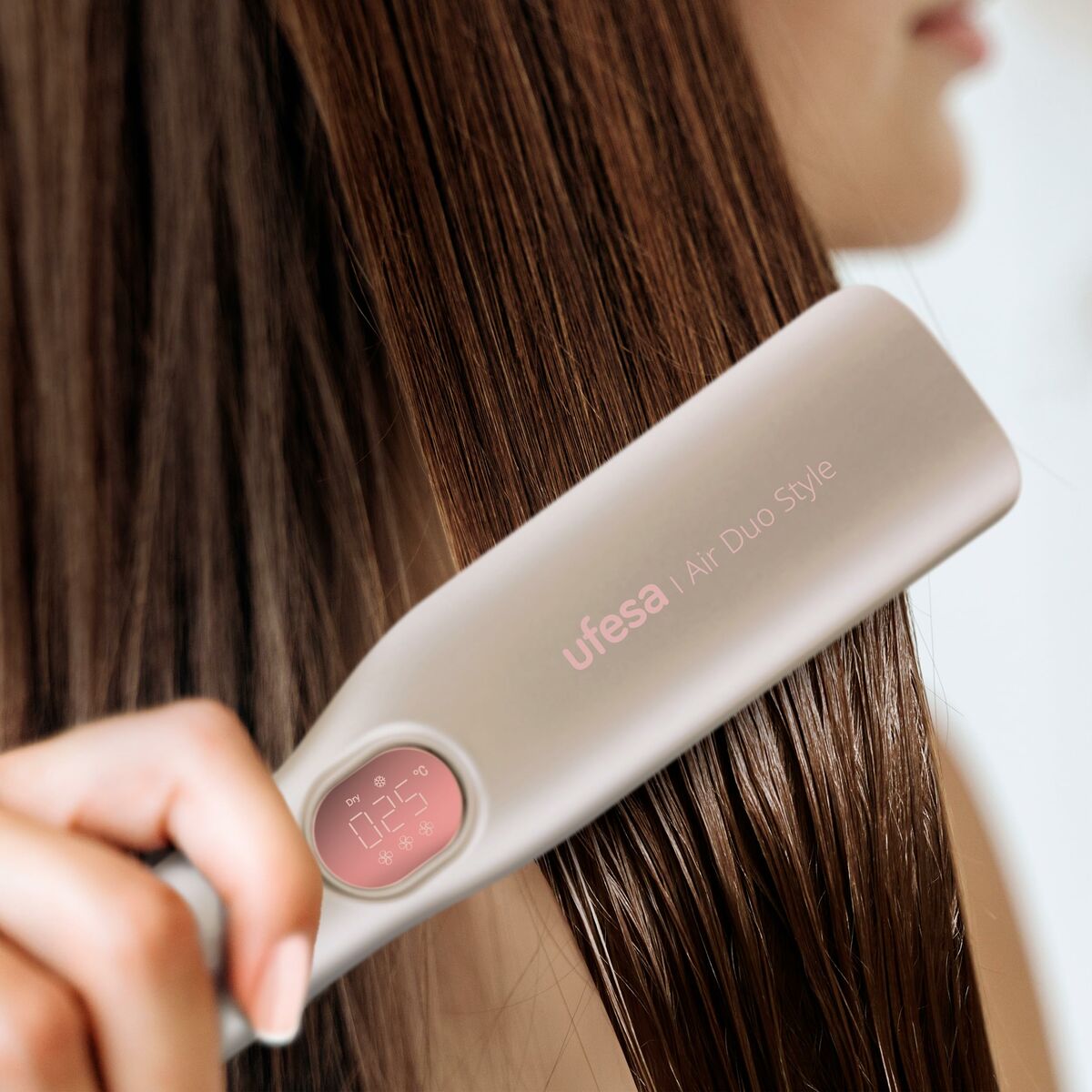 Hairdryer UFESA Black product packaging
