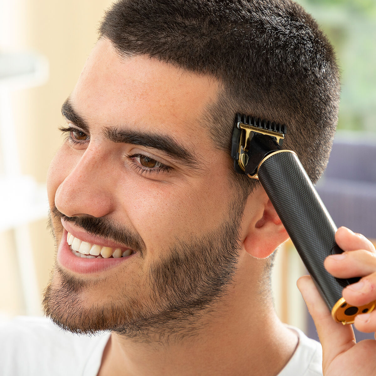 Professional Rechargeable Hair Clipper with Accessories Triher InnovaGoods product packaging
