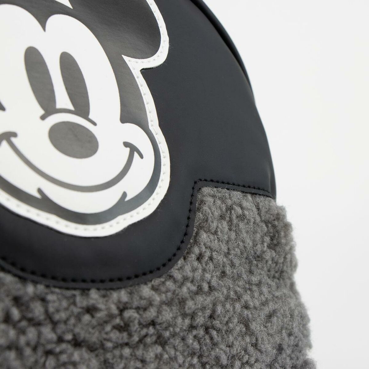 Travel Vanity Case Mickey Mouse product packaging