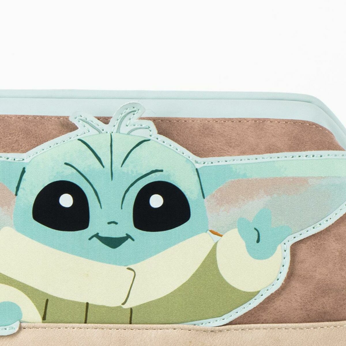 Travel Vanity Case The Mandalorian Beige product packaging