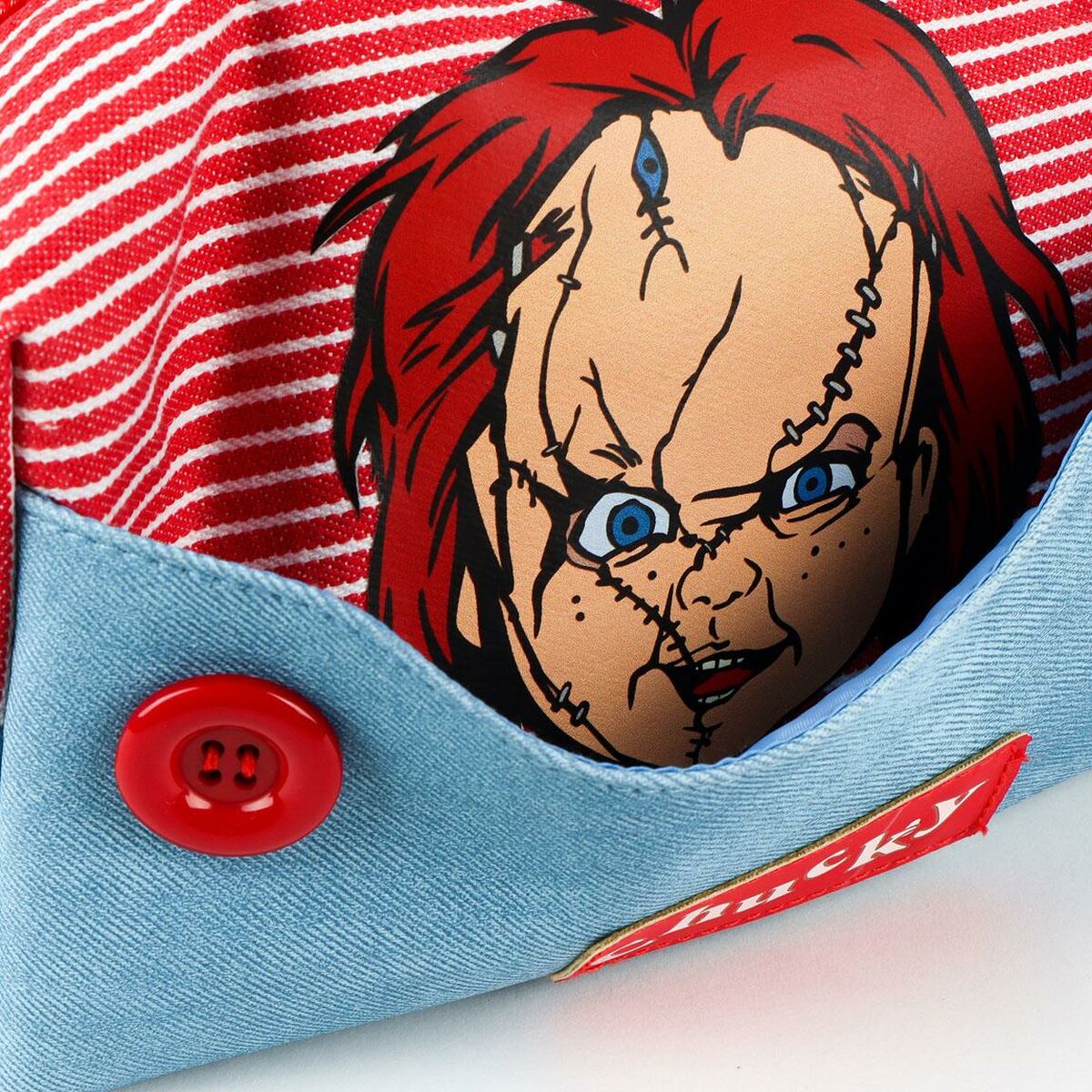 Travel Vanity Case Chucky Red product packaging