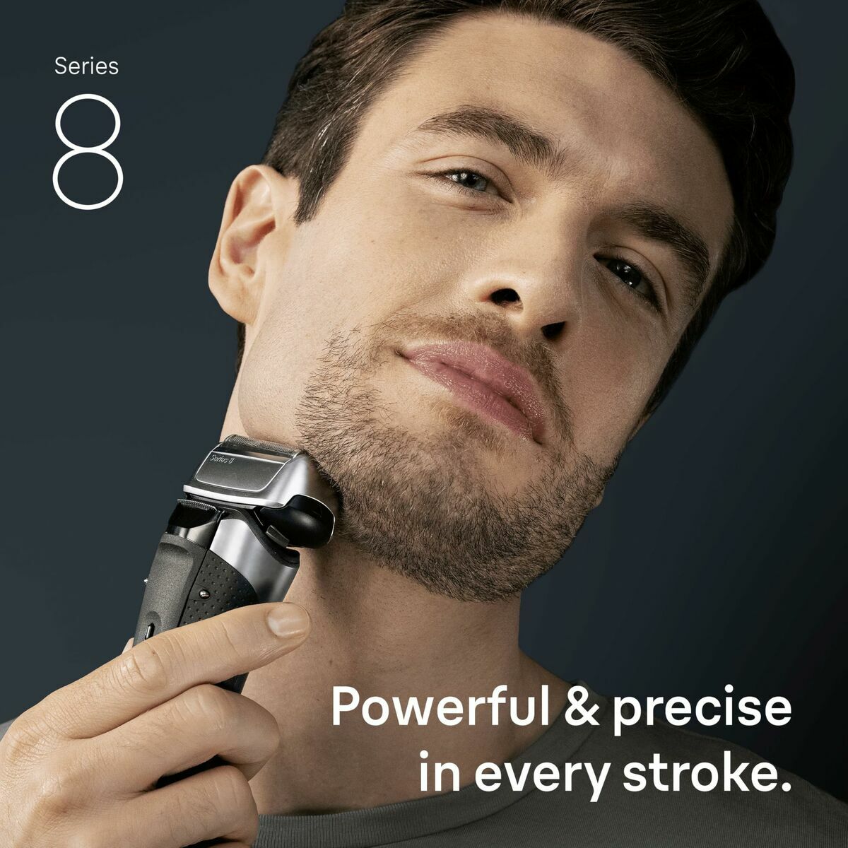 Electric shaver Braun Series 8 8617S product packaging