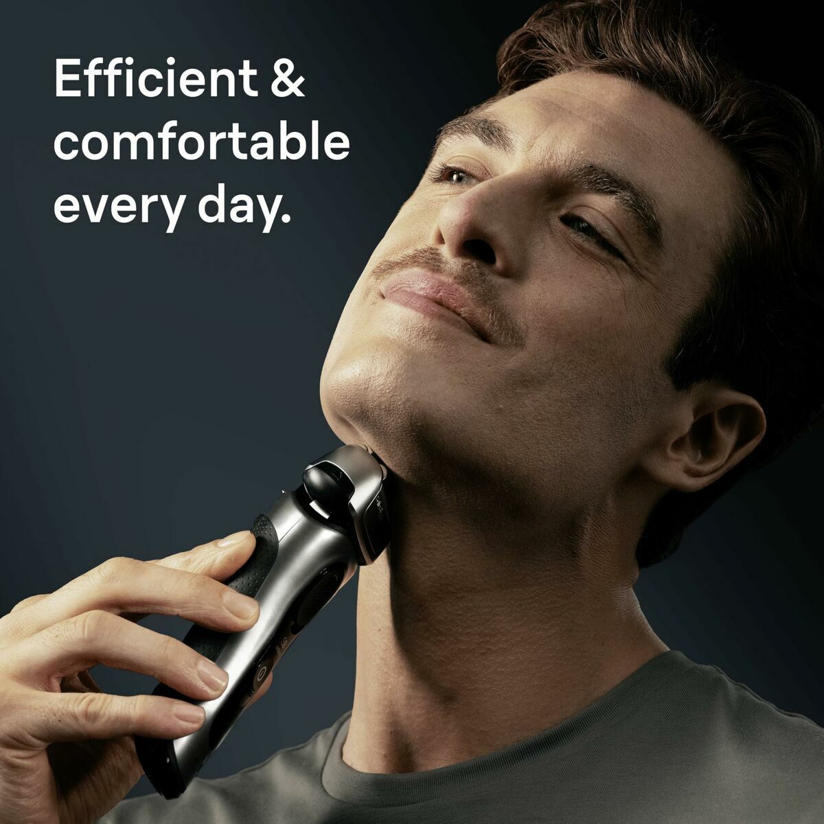Electric shaver Braun Series 8 8617S product packaging
