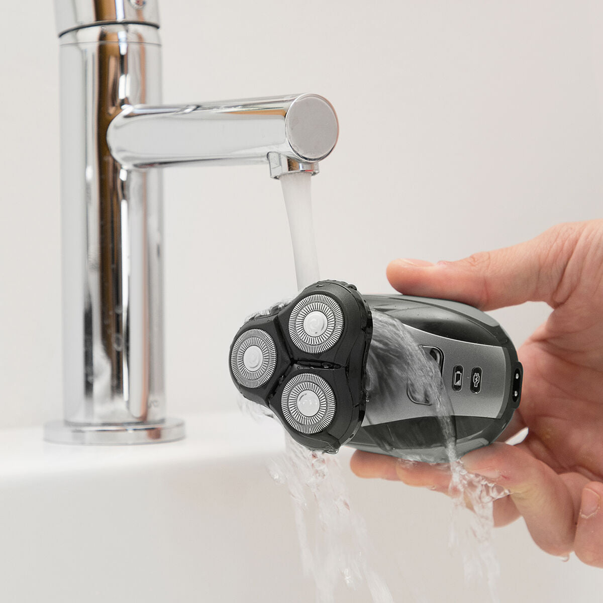 5 in 1 Rechargeable Ergonomic Multifunction Shaver Shavestyler InnovaGoods product packaging