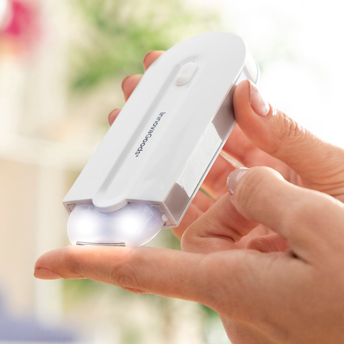 Rechargeable Mini Shaver with LED Light Epiluch InnovaGoods product packaging